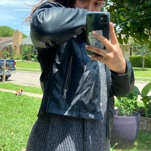 Black leather jacket 👁‍🗨